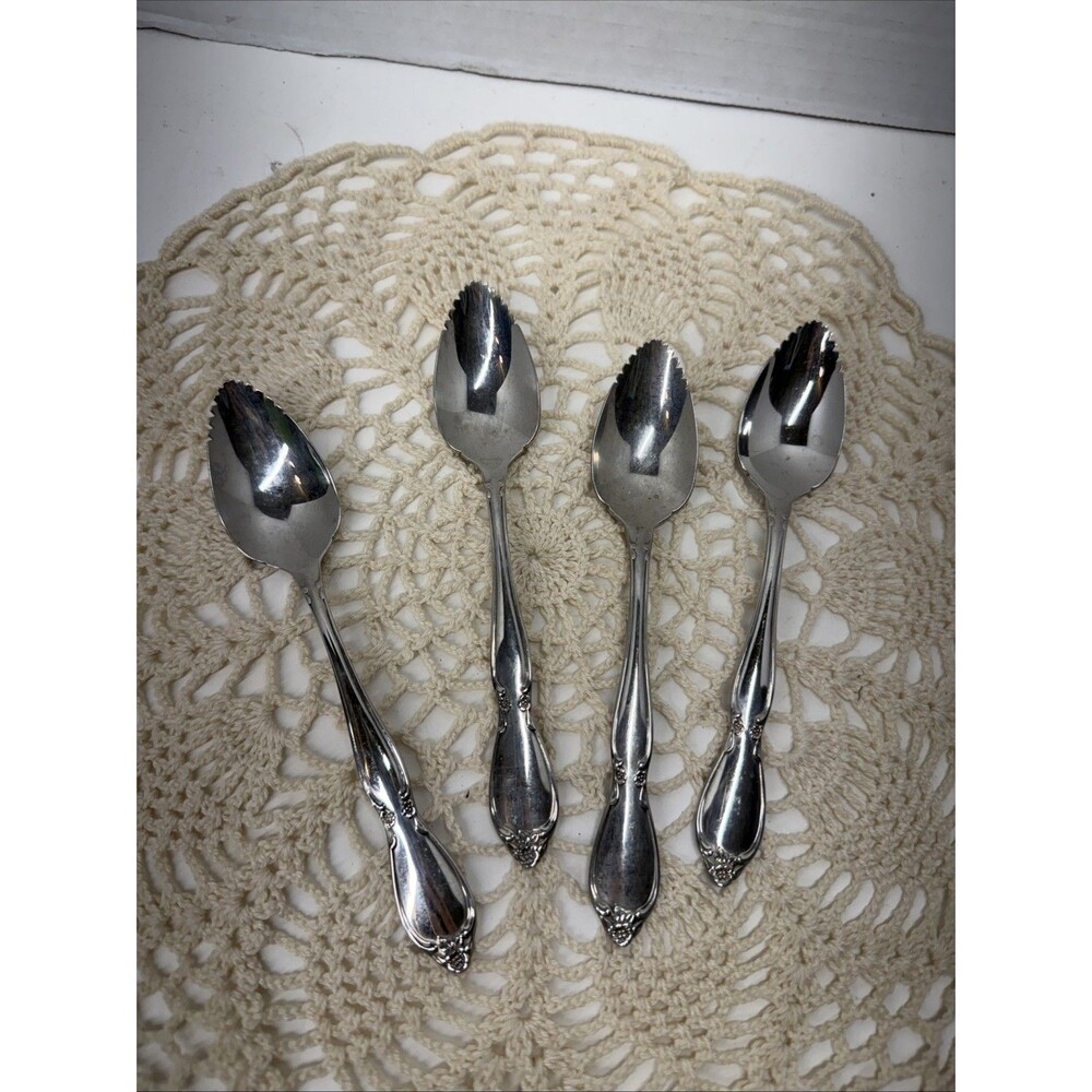 4 Oneida Community Stainless Flatware Chatelaine Grapefruit Spoons